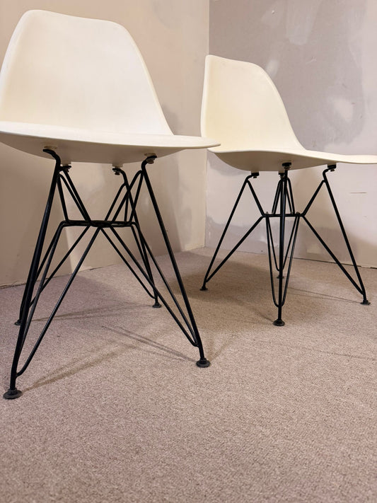 Design Schalenstuhl weiss ähnlich wie Vitra Eames