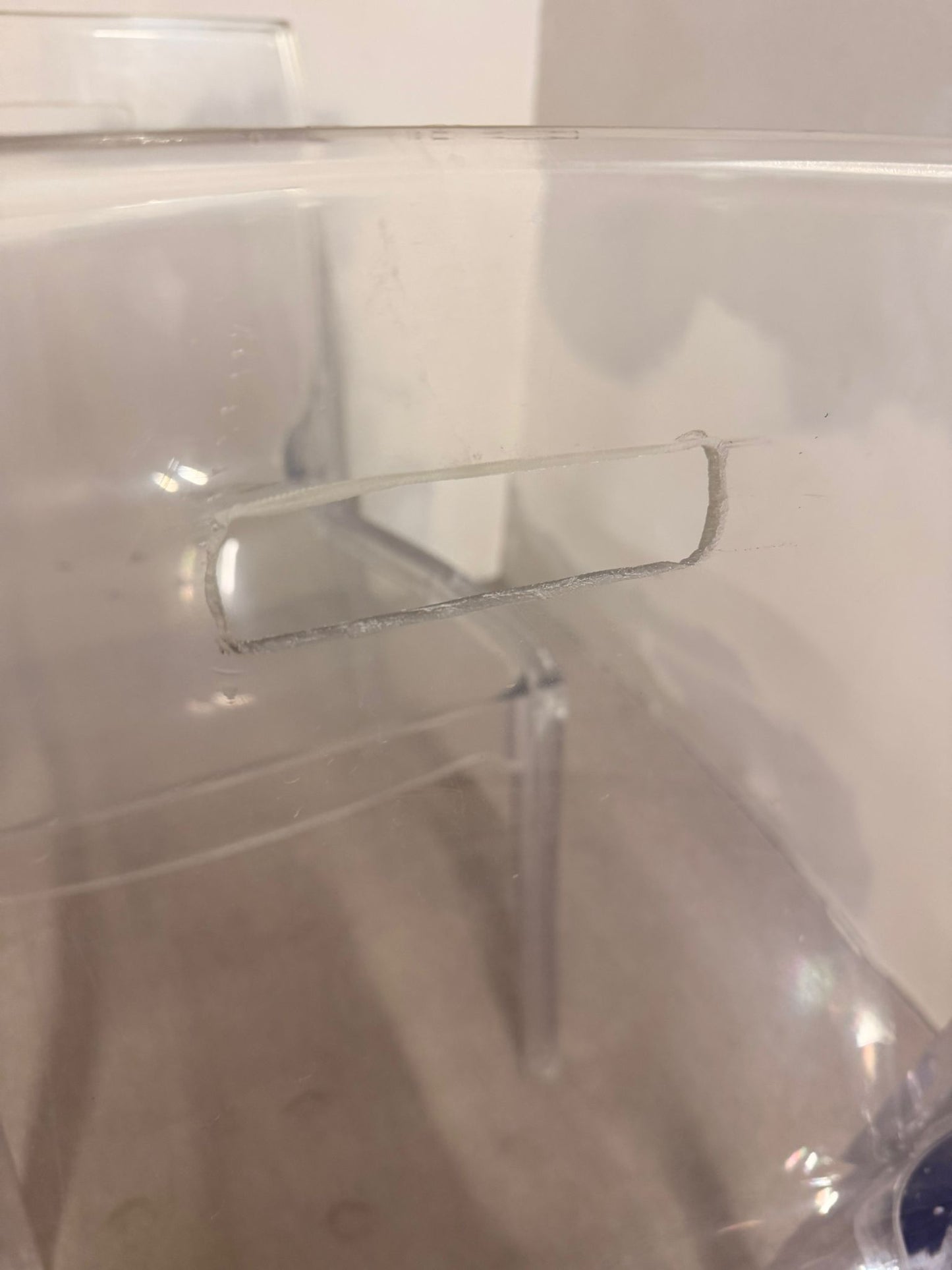 Designer Stühle aus Acrylglas, transparent und stapelbar