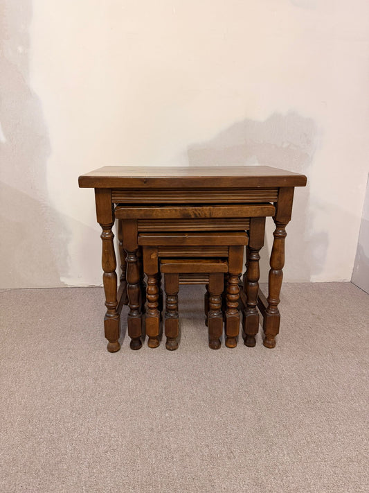4er Satz Holztische Satztisch im spanischen Stil Massivholz