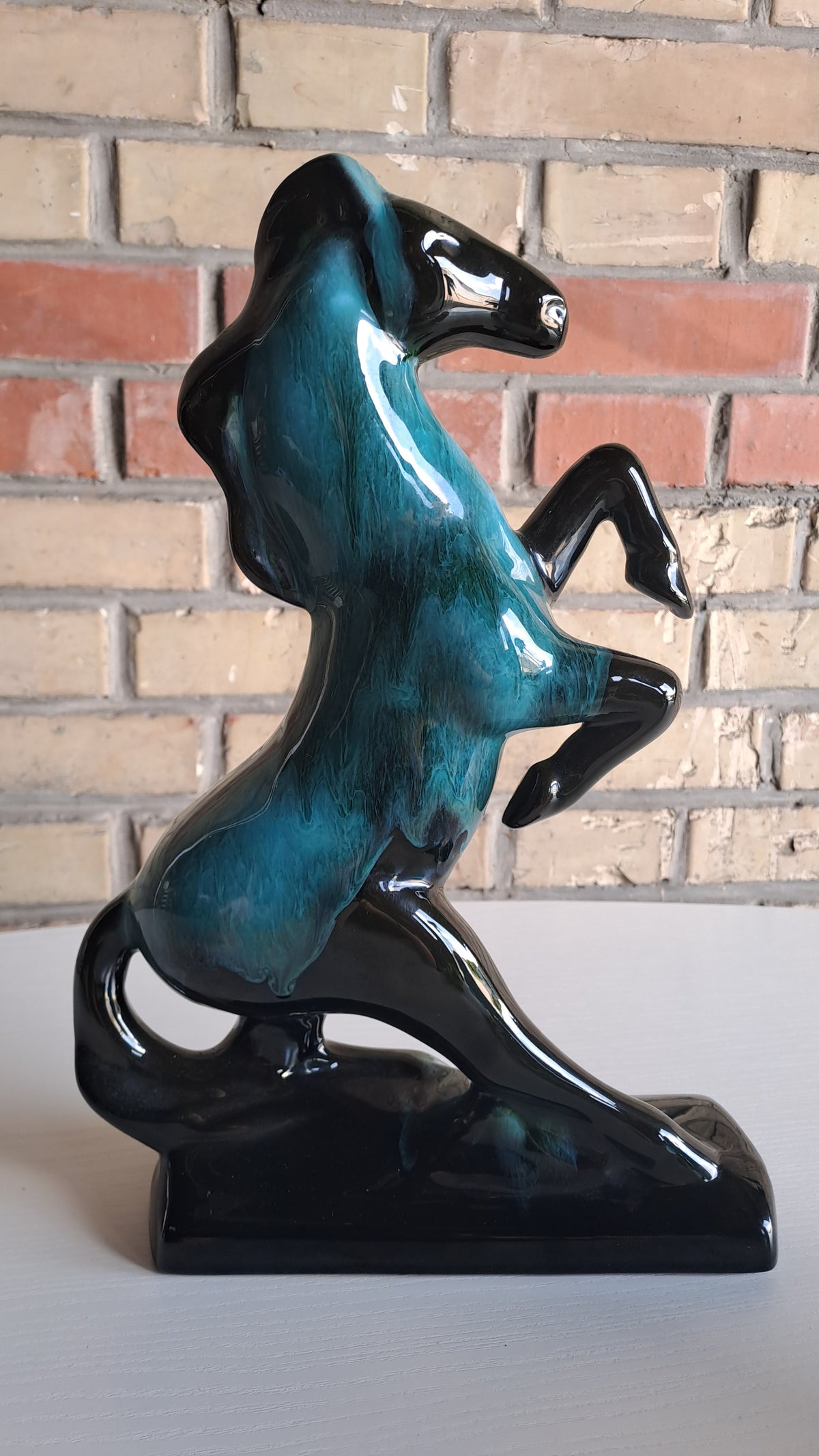 Vintage Blue Mountain Keramik Deko Pferd aus den 70er Jahren