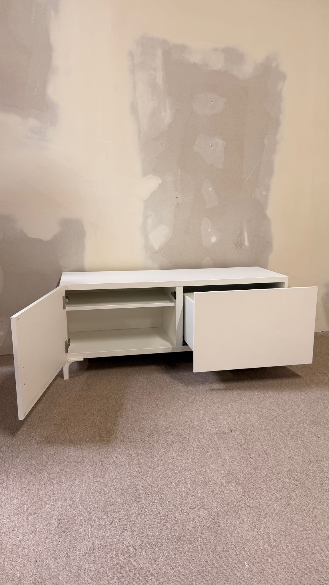 Ikea Besta Sideboard in weiss mit 1 Schublade und Ablagefach