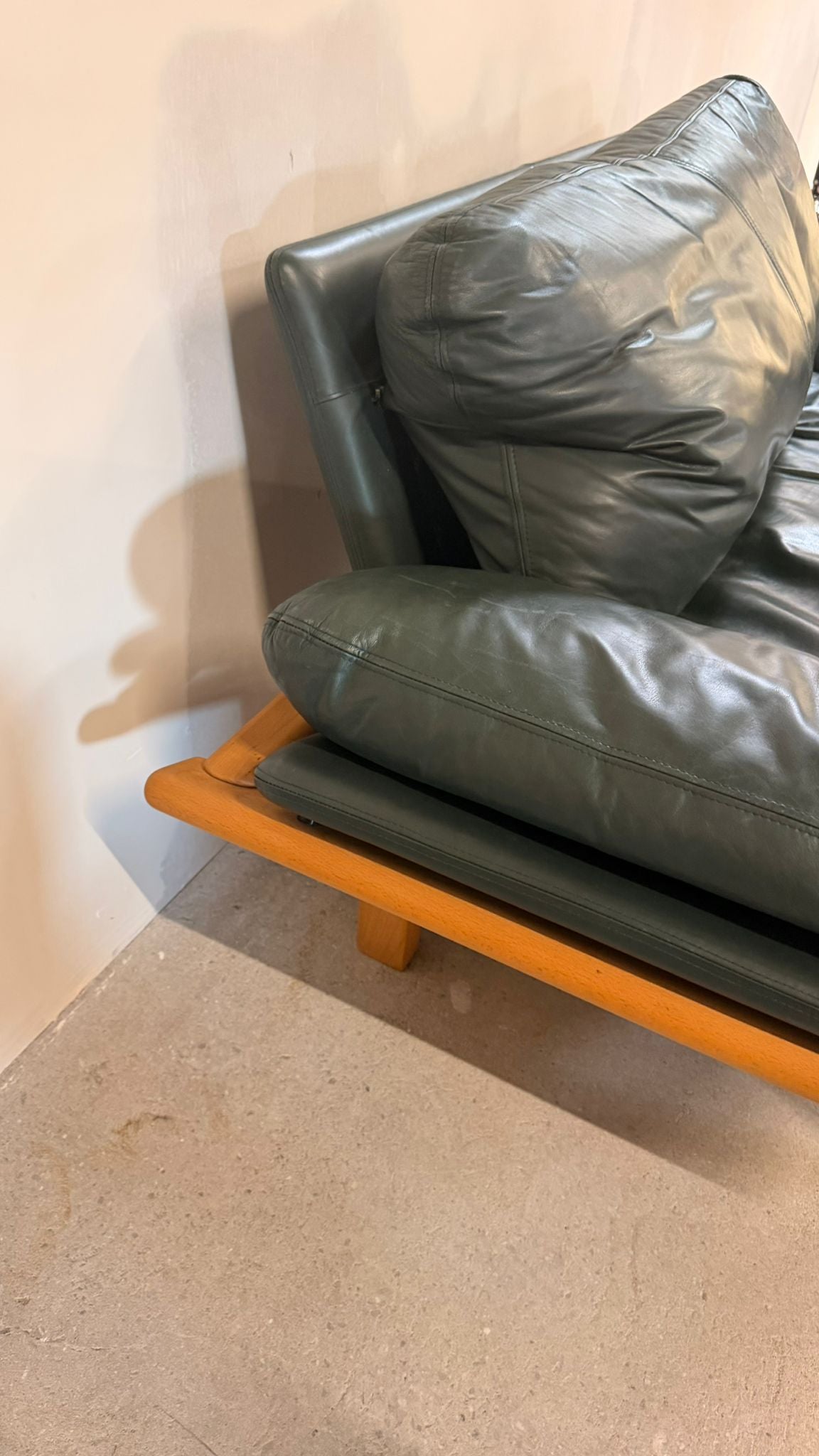 Dänisches 2-Sitzer Sofa aus Teak und dunkelgrünem Leder 70`s