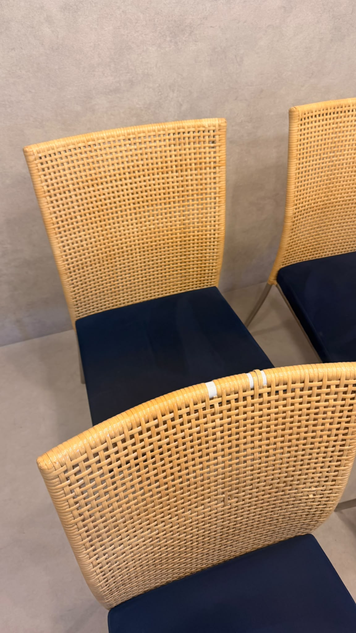 4er Set Design Stühle Rattan Stil Edelstahl Samt blau/beige