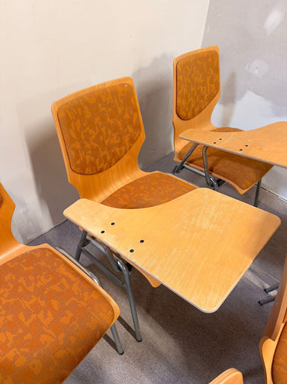 Vintage Stühle mit Schreibplatte stapelbar Seminarstuhl