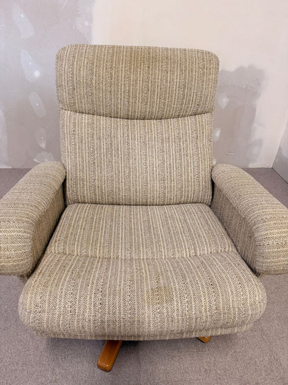 Dänischer Mid Century Sessel mit Strukturstoffbezug, retro