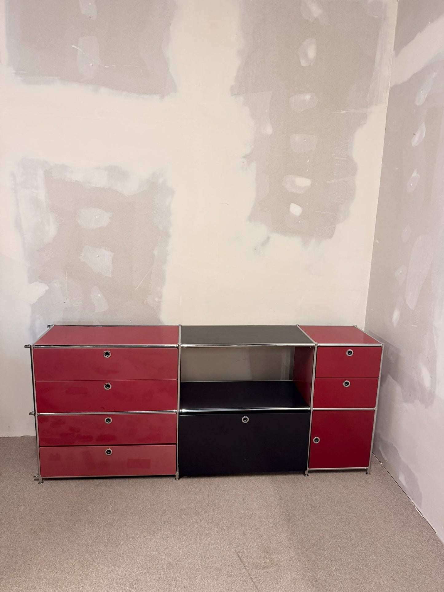 Interio Quadro (USM Büromöbel Style) Sideboard rot/schwarz