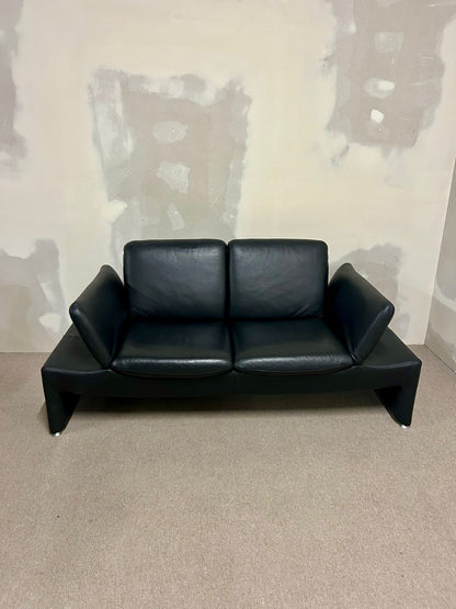 Leu Swiss Sofa schwarz Leder 2-Sitzer verstellbare Armlehnen