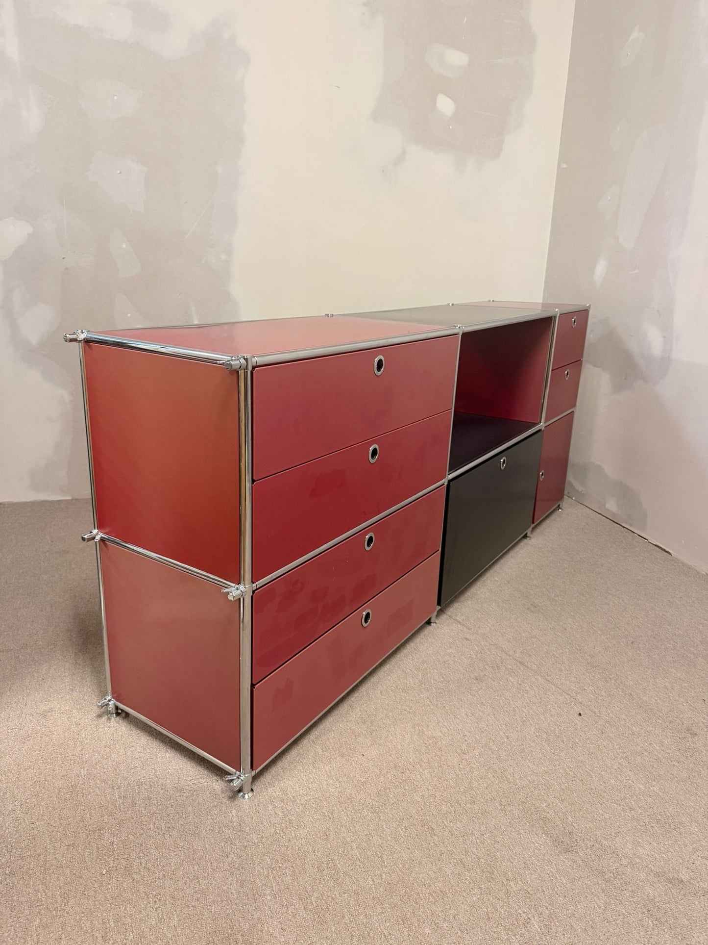Interio Quadro (USM Büromöbel Style) Sideboard rot/schwarz