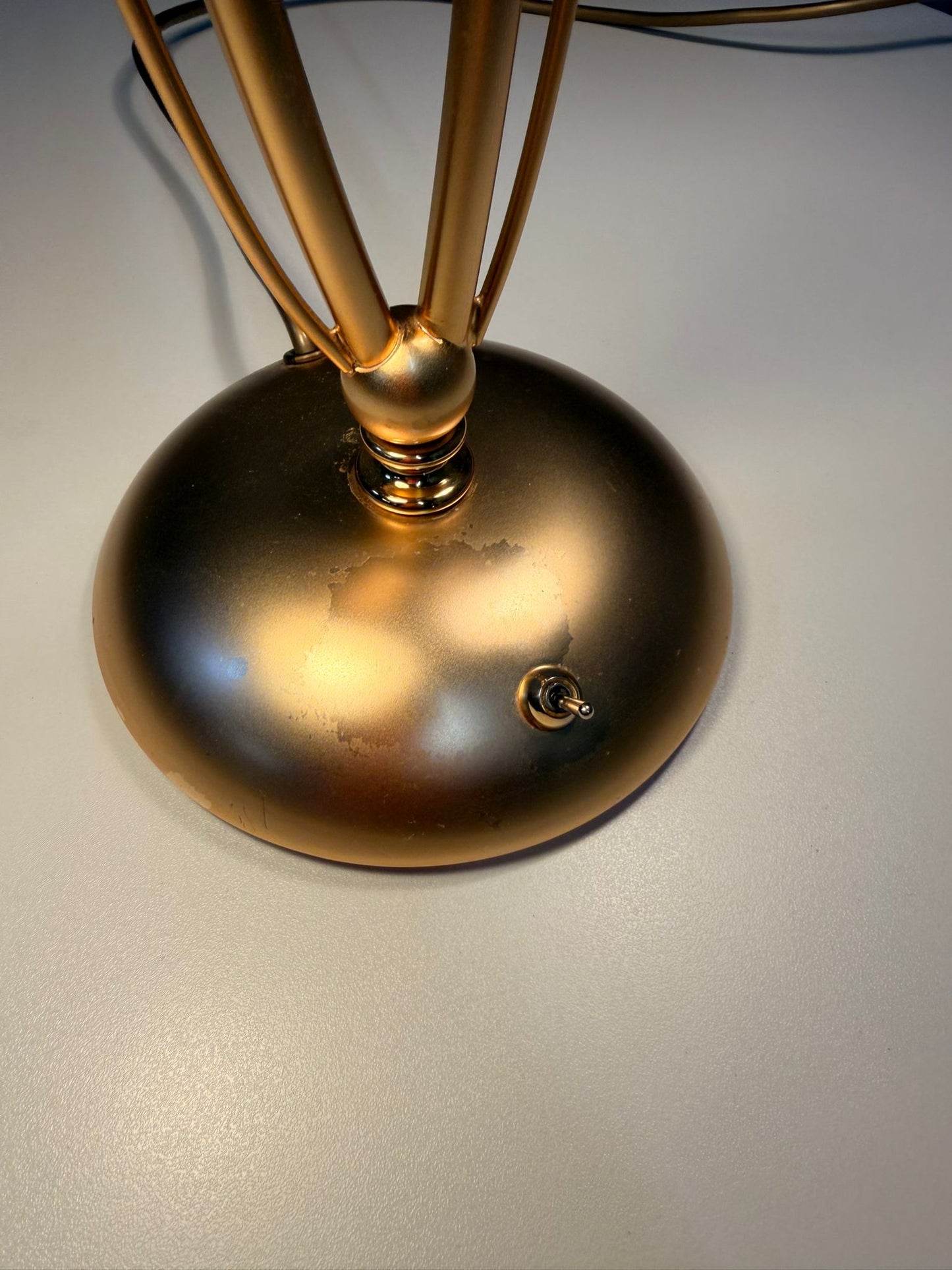 Vintage vergoldete Messing Tischlampe 2-flammig von Bankamp