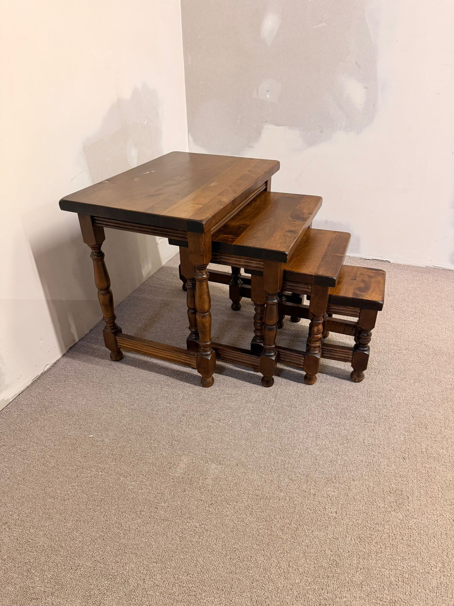 4er Satz Holztische Satztisch im spanischen Stil Massivholz