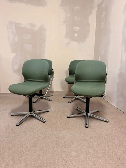 Ikonische Wilkhahn Drehstühle 211/21 Space Age Stühle