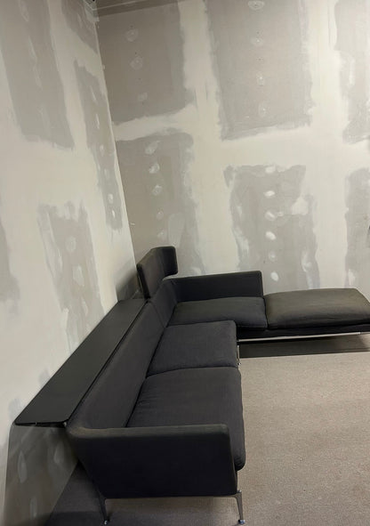 Vitra Suita Sofa, dunkelgrau modulares Ecksofa mit Ablage
