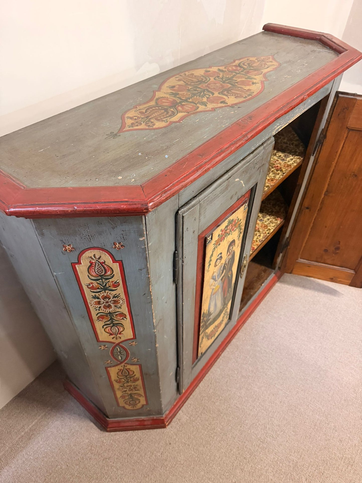 Antiker handbemaltes Vintage Sideboard im Bauernstil 50er