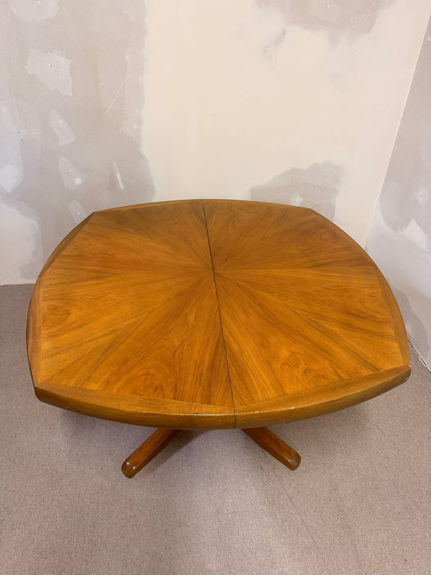 Dänischer ausziehbarer Mid Century Teak Esstisch
