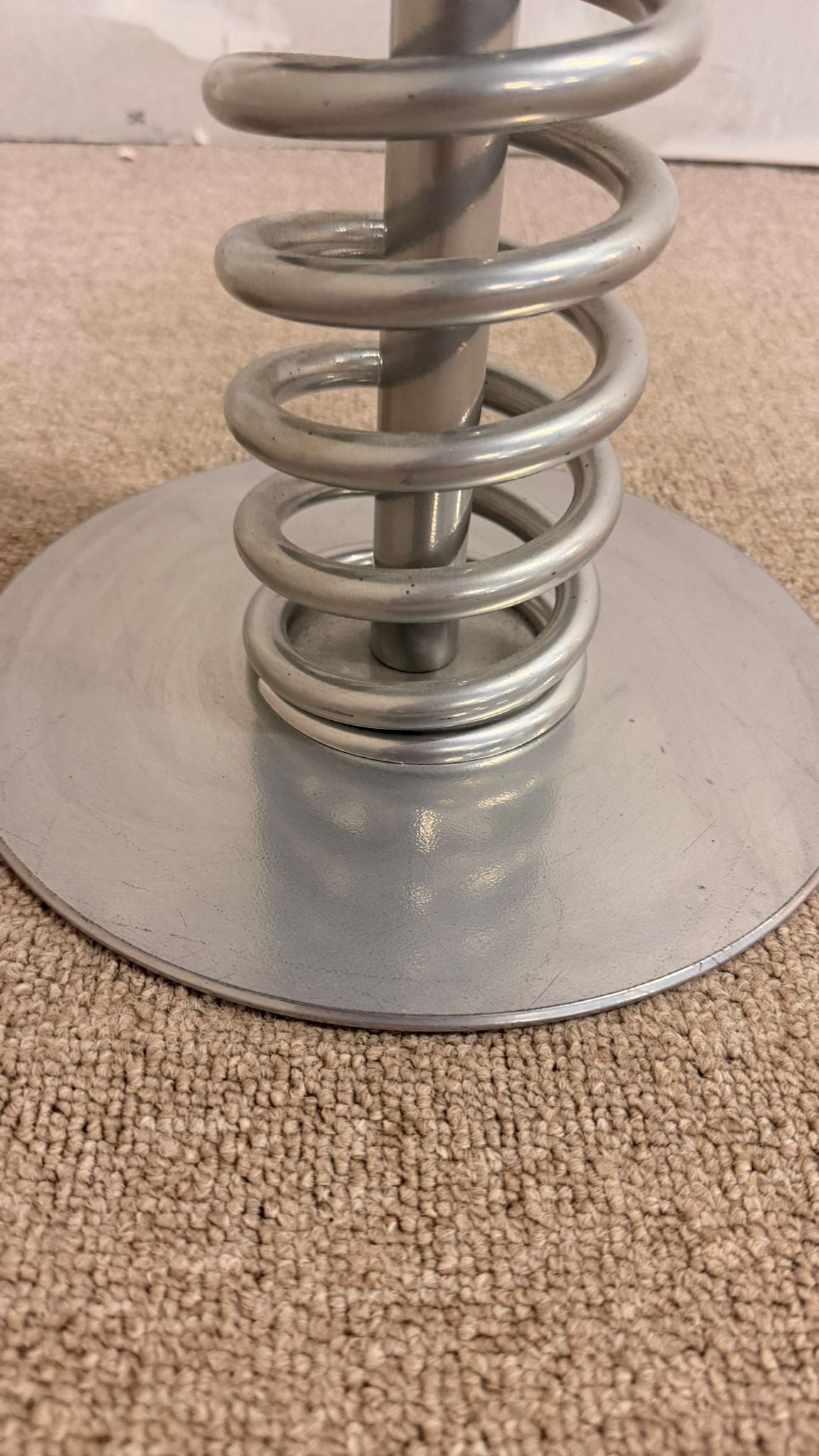 Space Age Beistelltisch Couchtisch aus Glas mit Spiralfeder