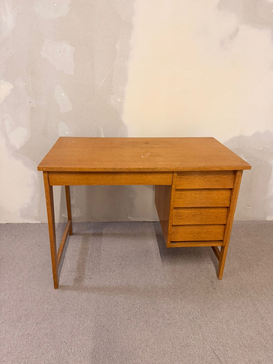 Vintage Schreibtisch aus Holz im Mid-Century Stil