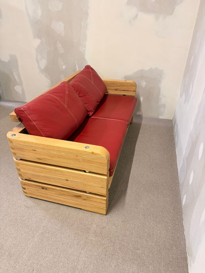 Massivholz Sofa rotes Leder Sprenger Möbel Schweiz