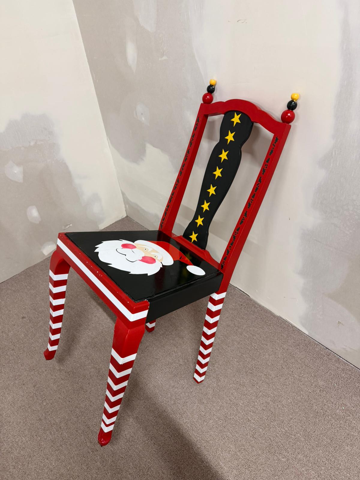 Weihnachtlicher Stuhl aus Holz, Nikolaus,Weihnachtsmann,Deko