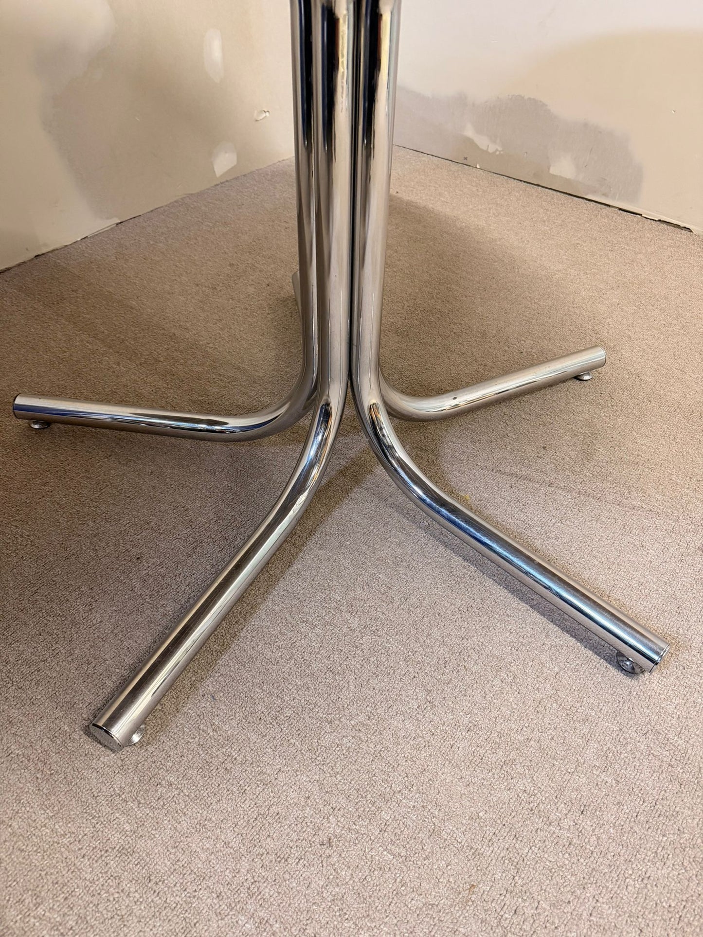Vintage Mid Century Tisch Mosaikplatte und Chromfüsse 70er