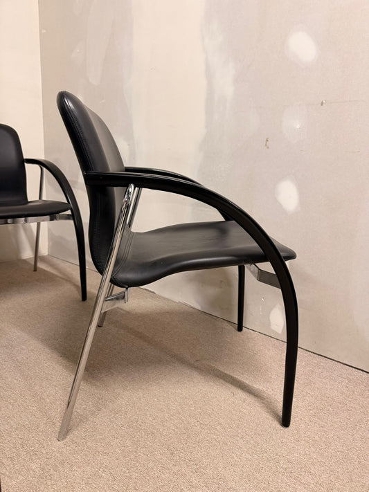 Lederstühle von Team by Wellis Schweizer Qualität, schwarz