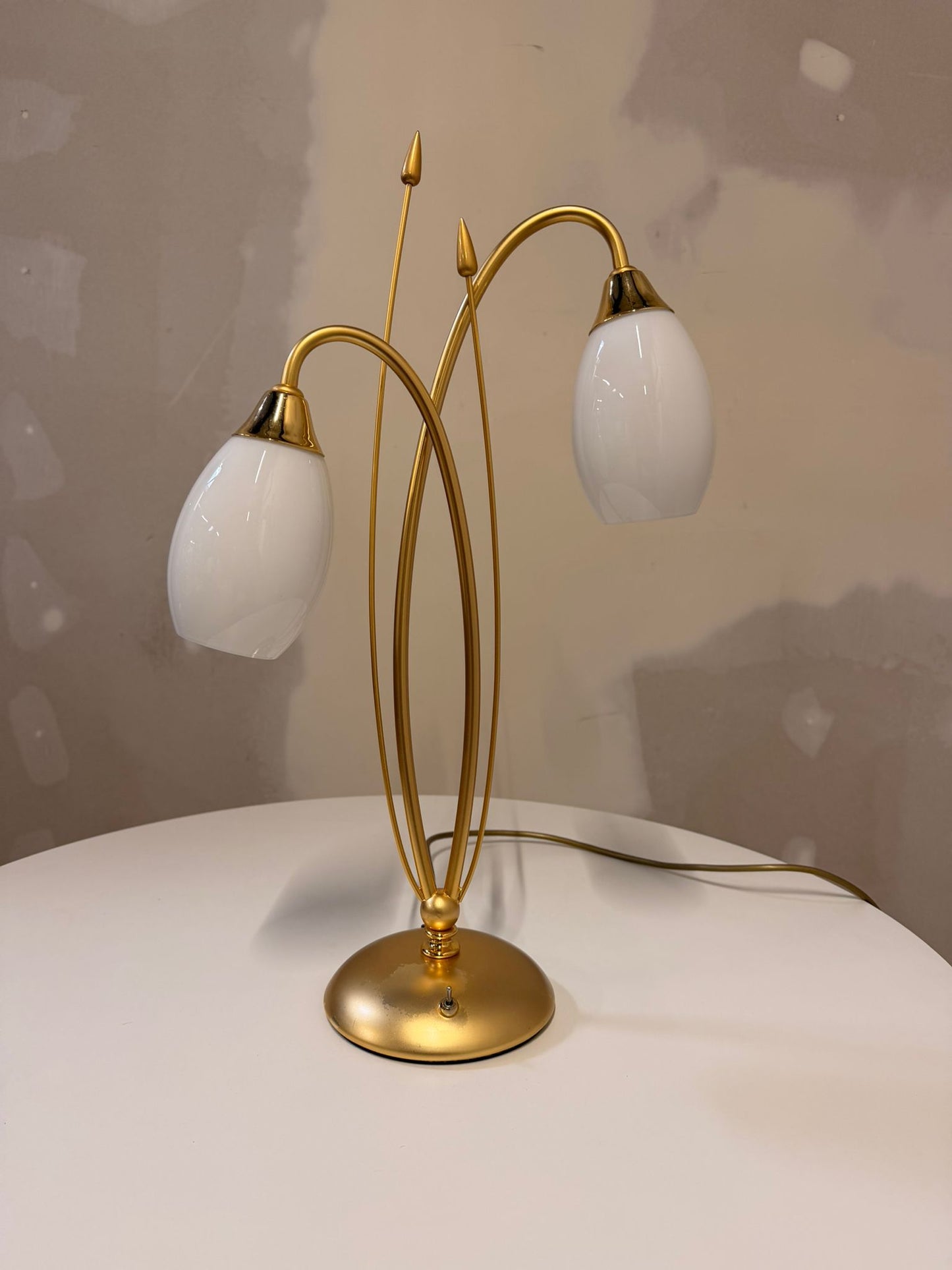 Vintage vergoldete Messing Tischlampe 2-flammig von Bankamp
