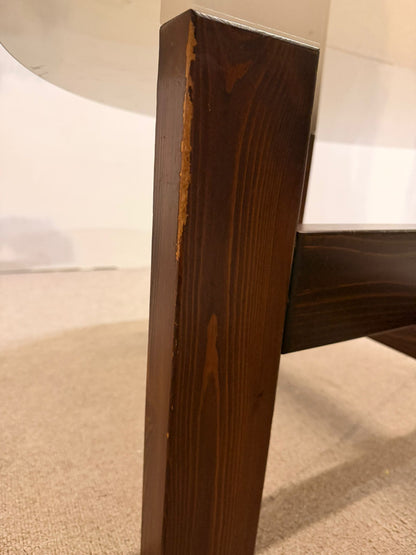 Couchtisch, 1970er Jahre Rauchglas und dunkles Holzgestell
