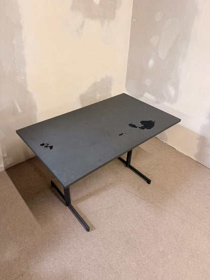 Robuster Klapptisch Gartentisch aus Metall/ Aluminium, grau