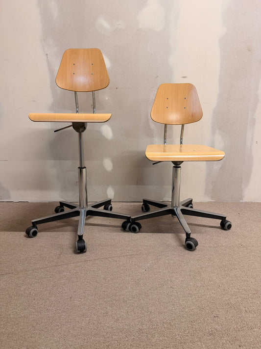 Schweizer Atelier Embru Schulstuhl Bürostuhl mit Rollen 38x