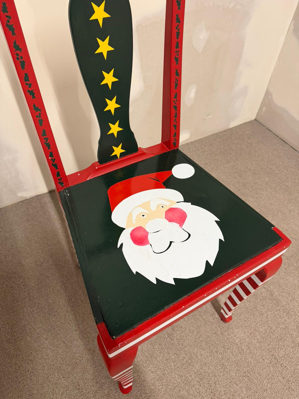 Weihnachtlicher Stuhl aus Holz, Nikolaus,Weihnachtsmann,Deko