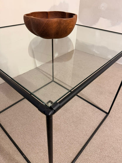 Würfelförmiger Beistelltisch Cube aus schwarzem Metall/ Glas