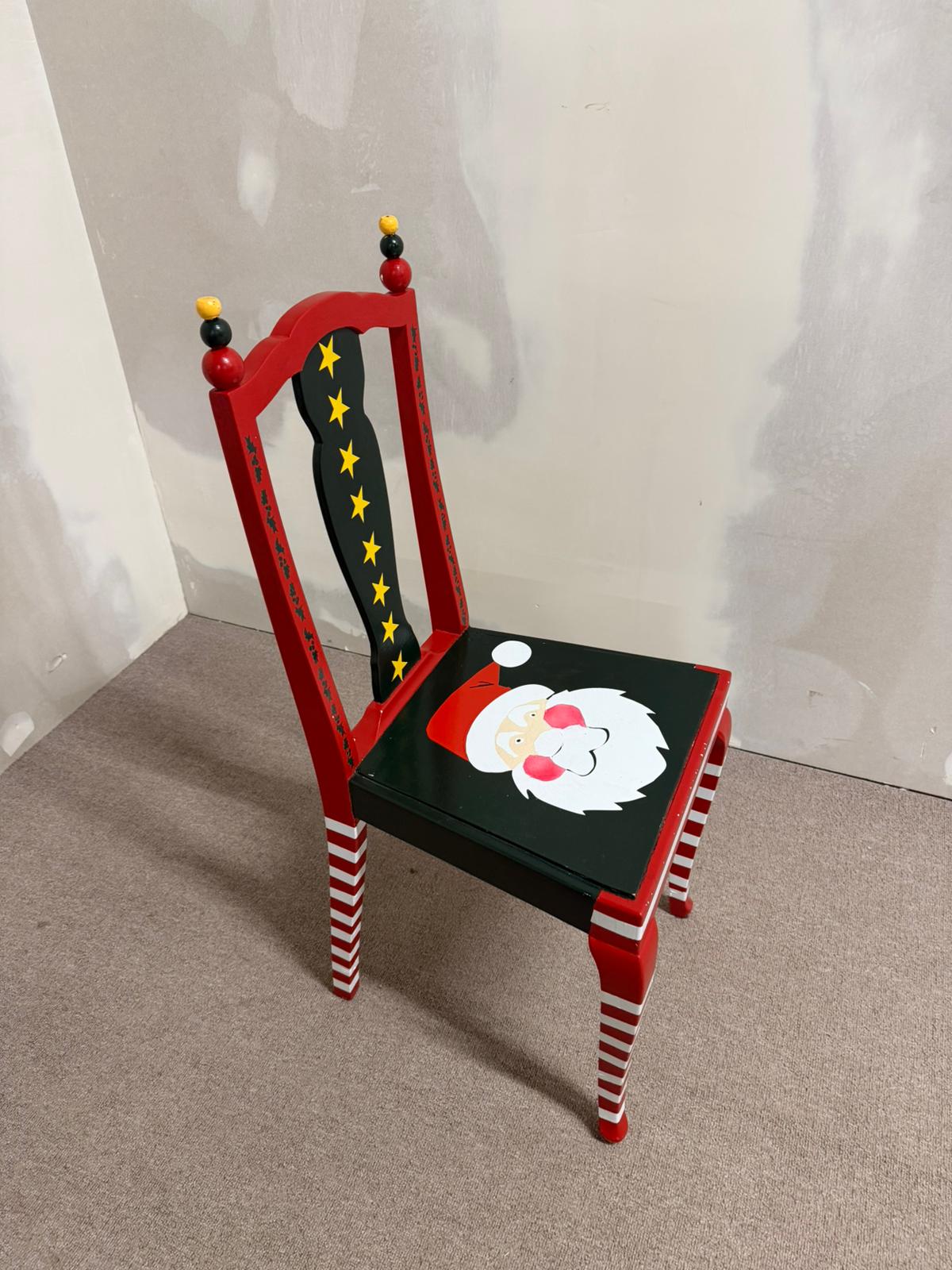 Weihnachtlicher Stuhl aus Holz, Nikolaus,Weihnachtsmann,Deko