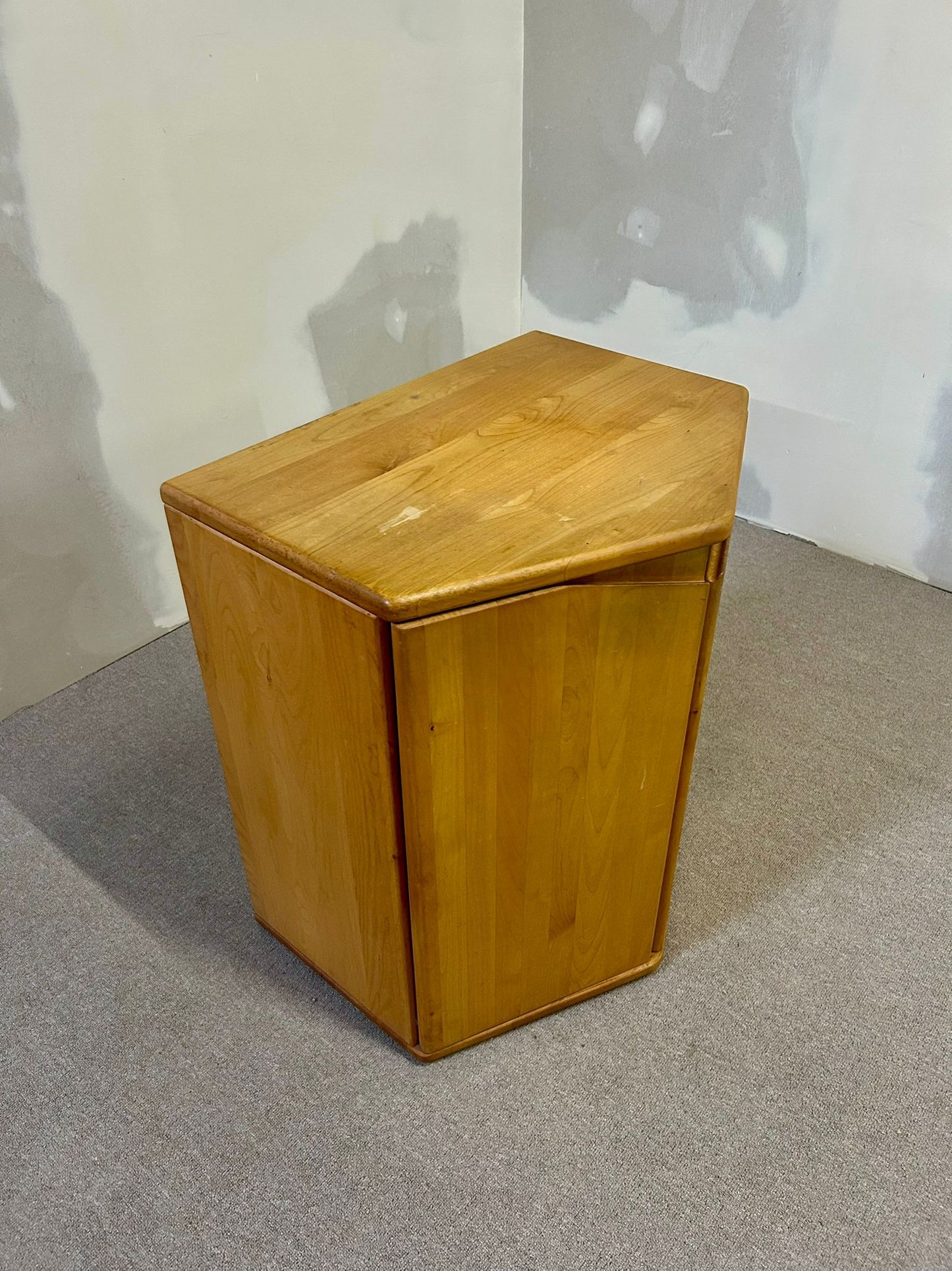 Eckschrank Kommode aus Holz Buche von Lübke
