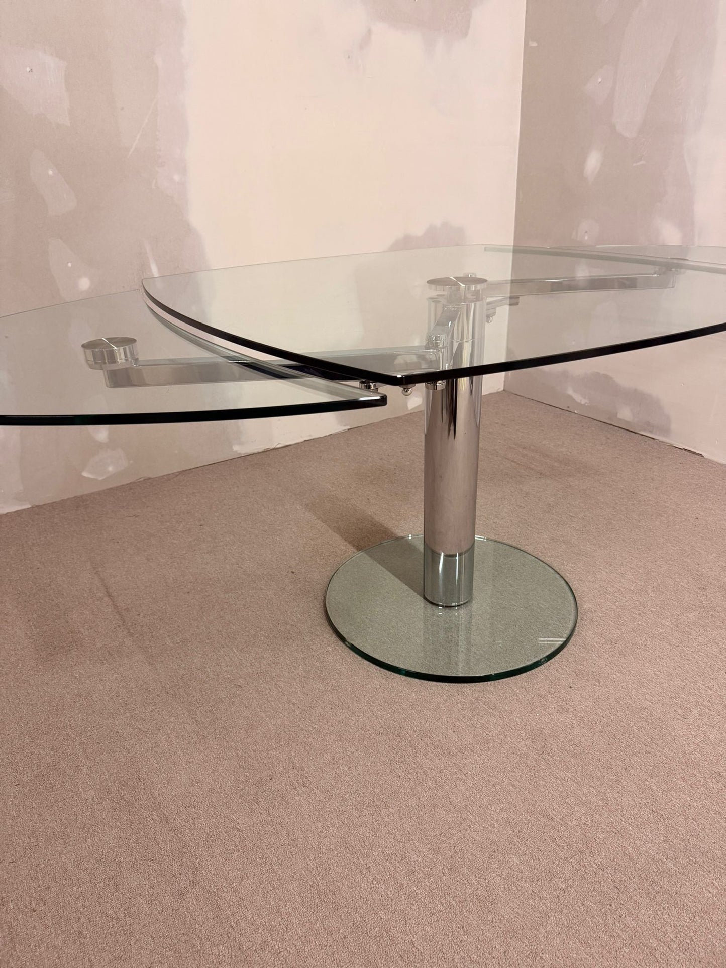 Esstisch Titan von Draenert mit ausziehbarer Mechanik, Glas