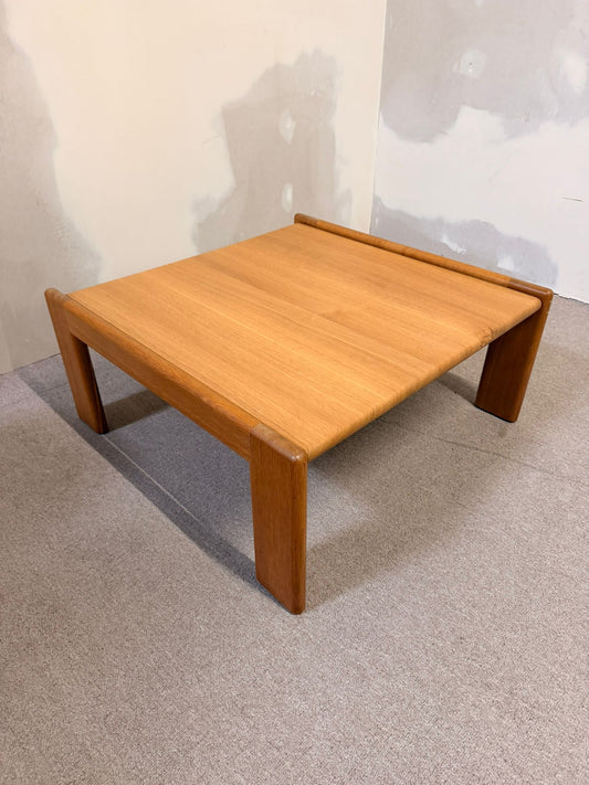 Schwedischer quadratischer vintage Couchtisch aus Holz