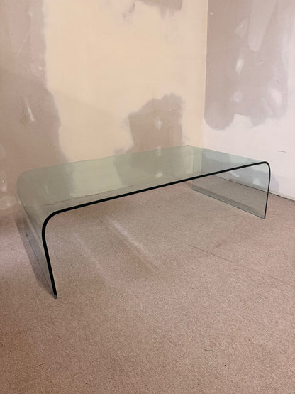 Minimalistischer Mid Century Glastisch, gebogener Glasplatte