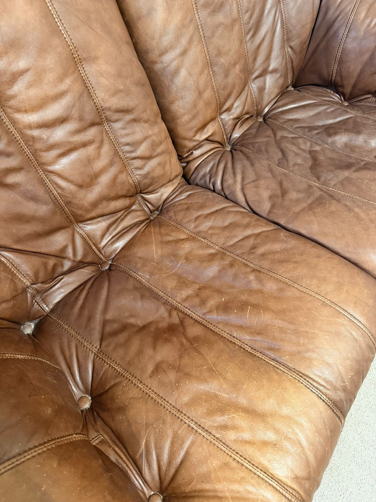 Vintage 2-sitzer Ledersofa mit Bambusgestell aus den 60er