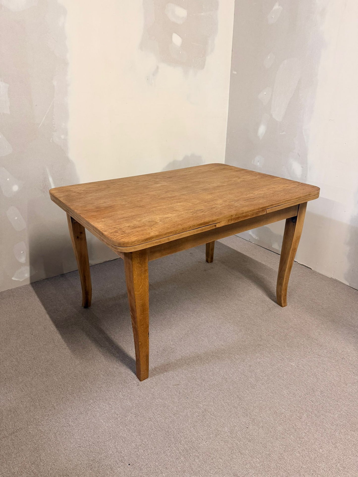 Vintage massivholz Esstisch, 2 Ausziehplatten integriert