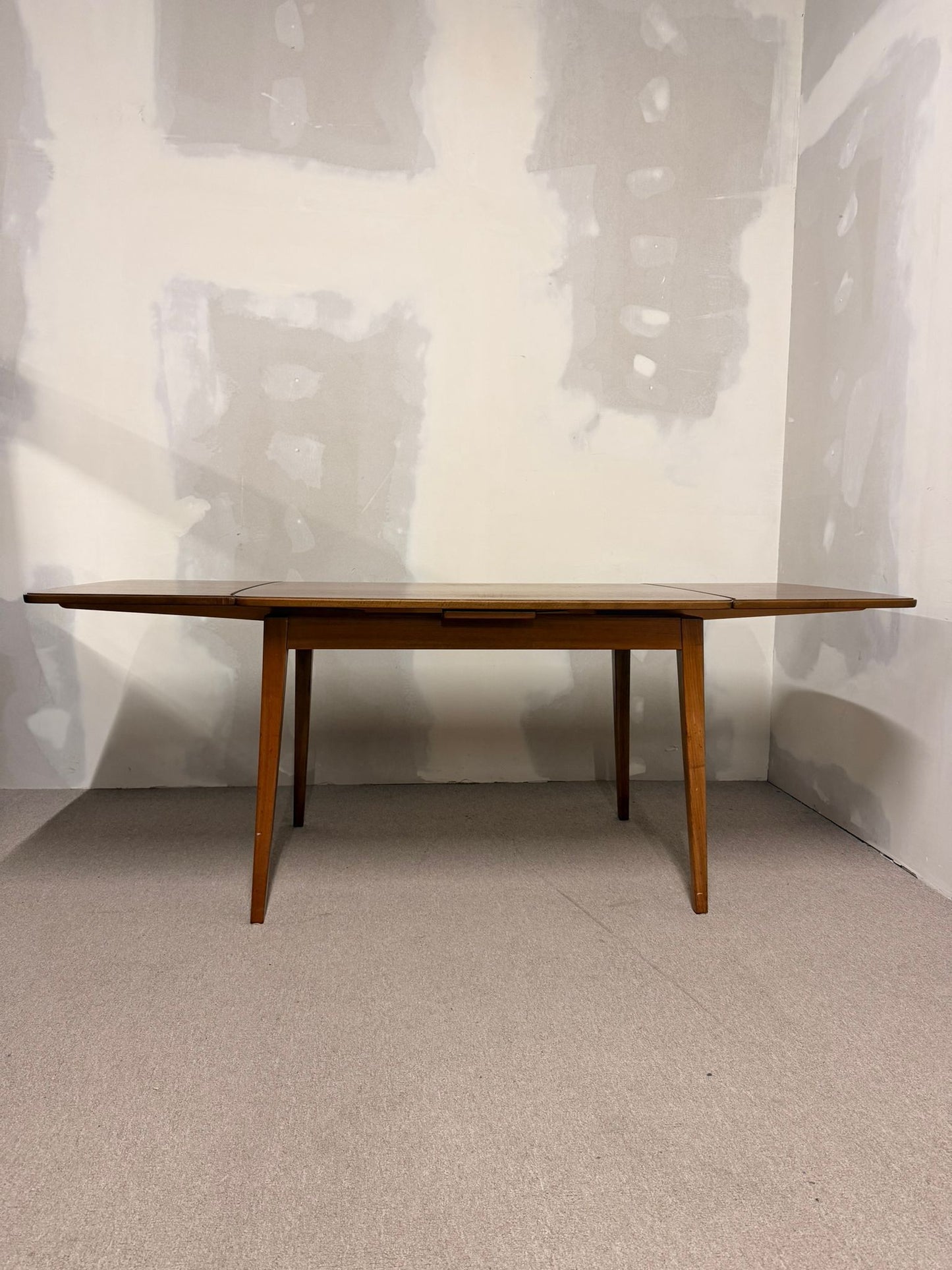 Mid Century Esstisch aus Teakholz mit Plattenauszug
