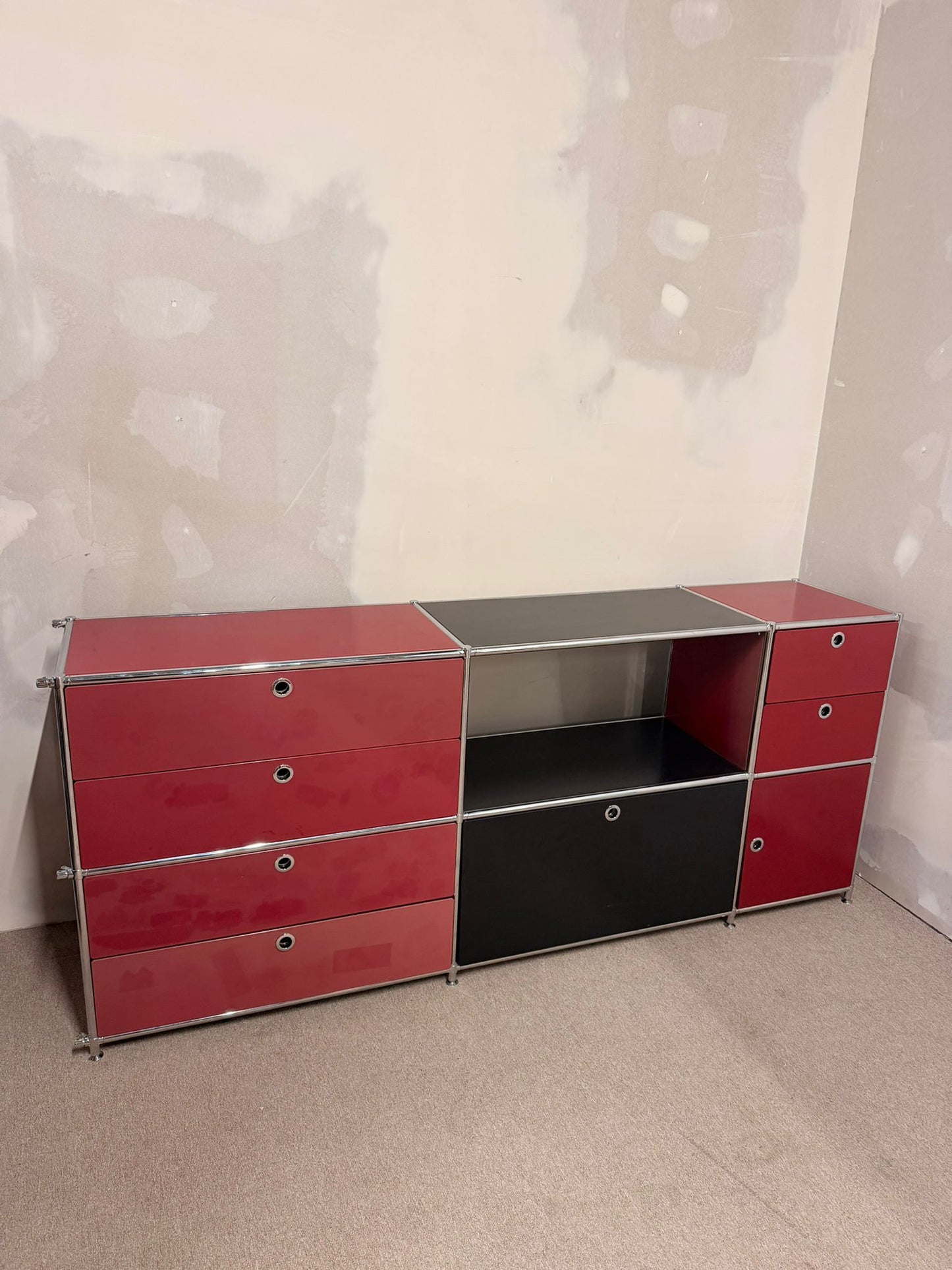 Interio Quadro (USM Büromöbel Style) Sideboard rot/schwarz