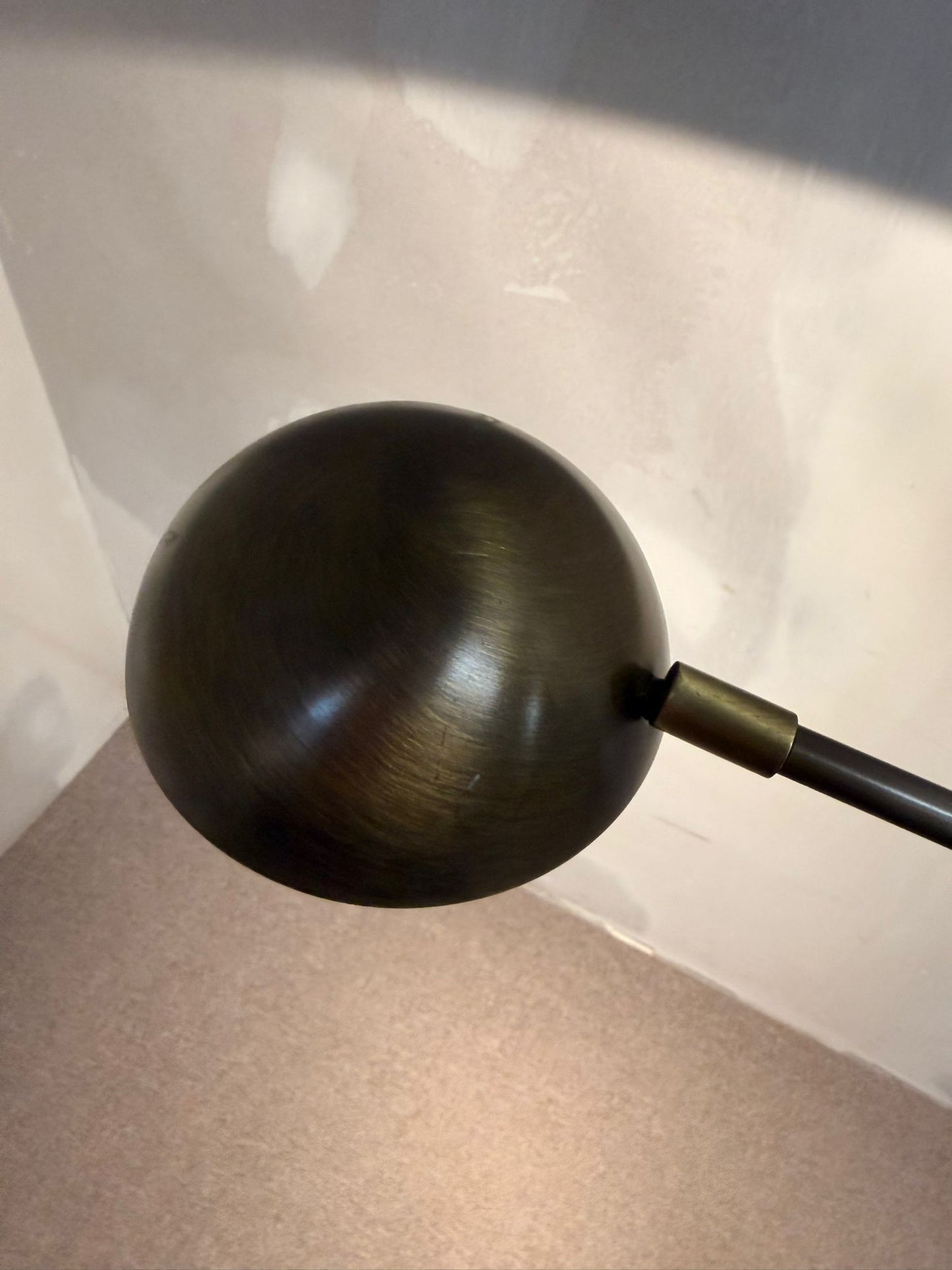 Verstellbare Mid Century Stehlampe aus Messing und Metall