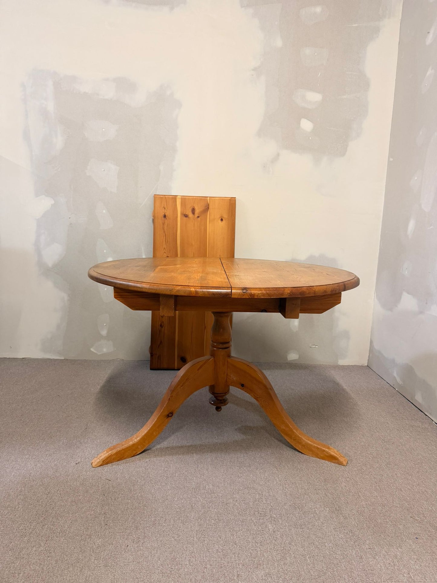 Dreibeiniger Vintage Tisch im Georgianischen Stil