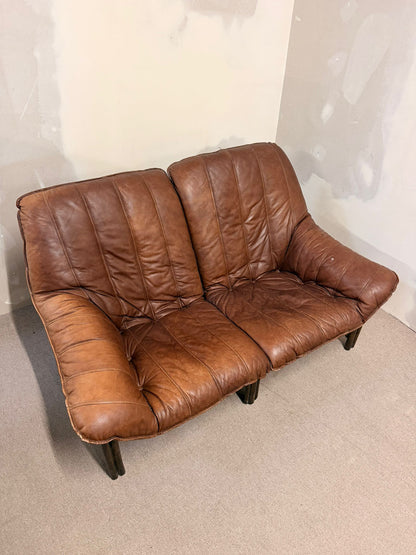 Vintage 2-sitzer Ledersofa mit Bambusgestell aus den 60er