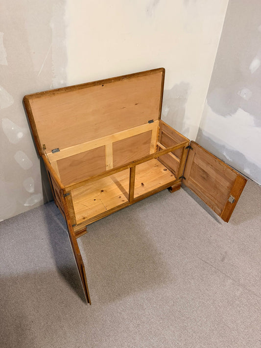 Rustikale vintage Truhe/Kommode aus Holz mit Schlüssel