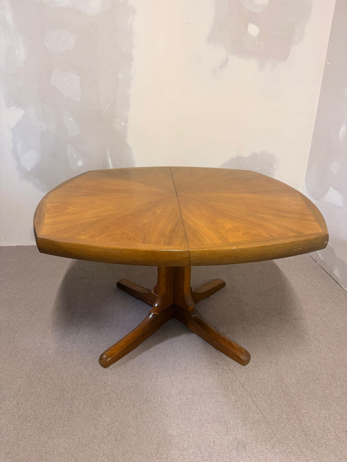 Dänischer ausziehbarer Mid Century Teak Esstisch