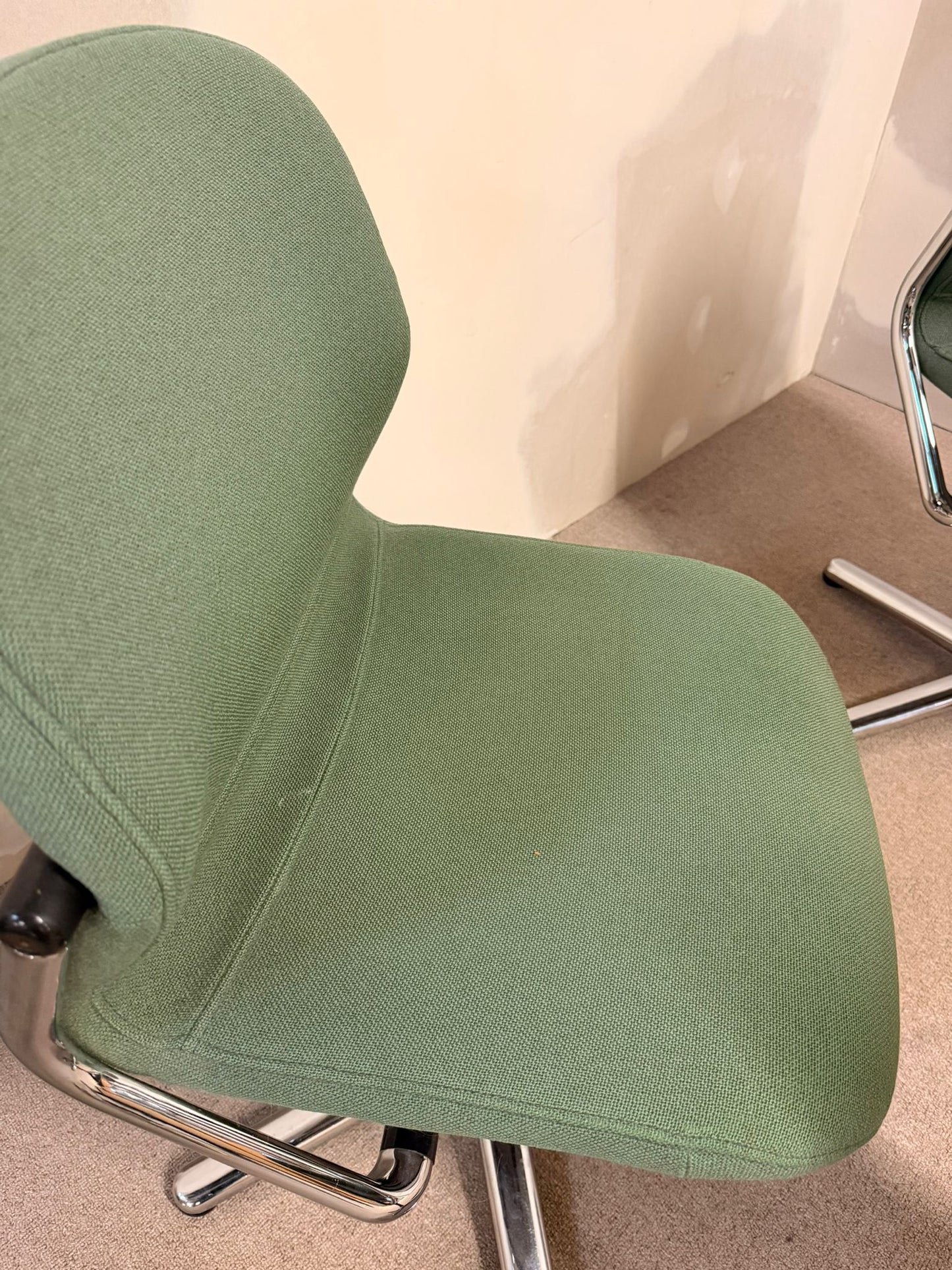 Ikonische Wilkhahn Drehstühle 211/21 Space Age Stühle