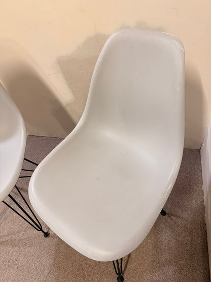 Design Schalenstuhl hellgrau ähnlich wie Vitra Eames
