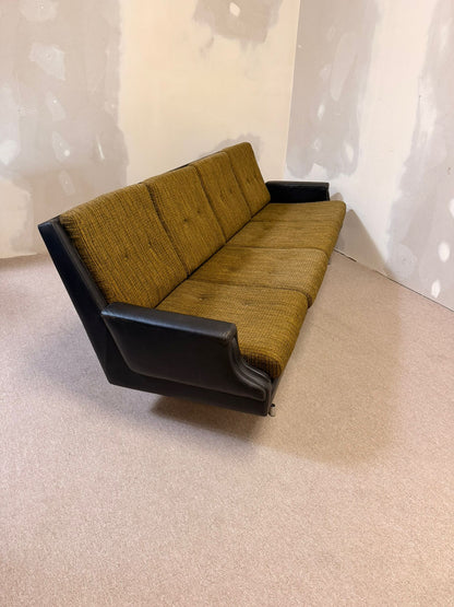 Edles vintage 4-sitzer Sofa mit Metallfüssen, Leder 70`s