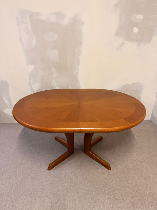 Mid Century Esstisch oval aus Holz ausziehbar in 2 Stufen