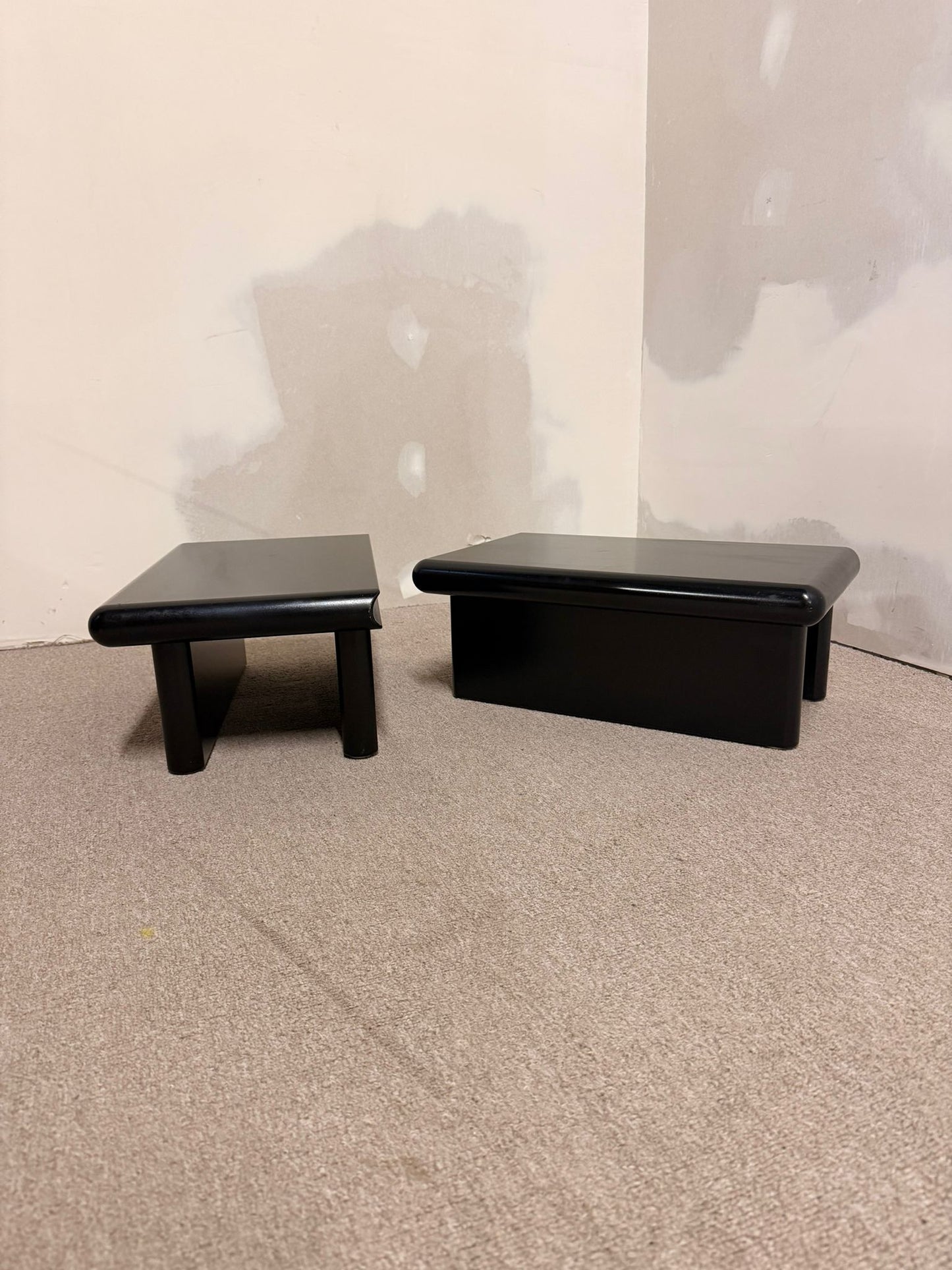 2er Set schwarze module Couchtische im Stil Rodolfo Bonetto