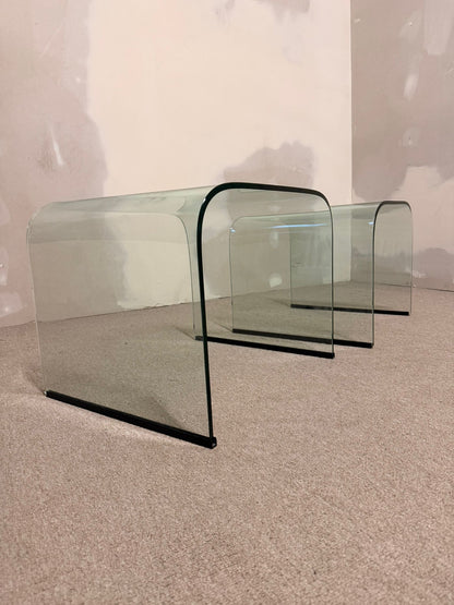 2er Set Gebogene Glas Beistelltische Waterfall Satztische